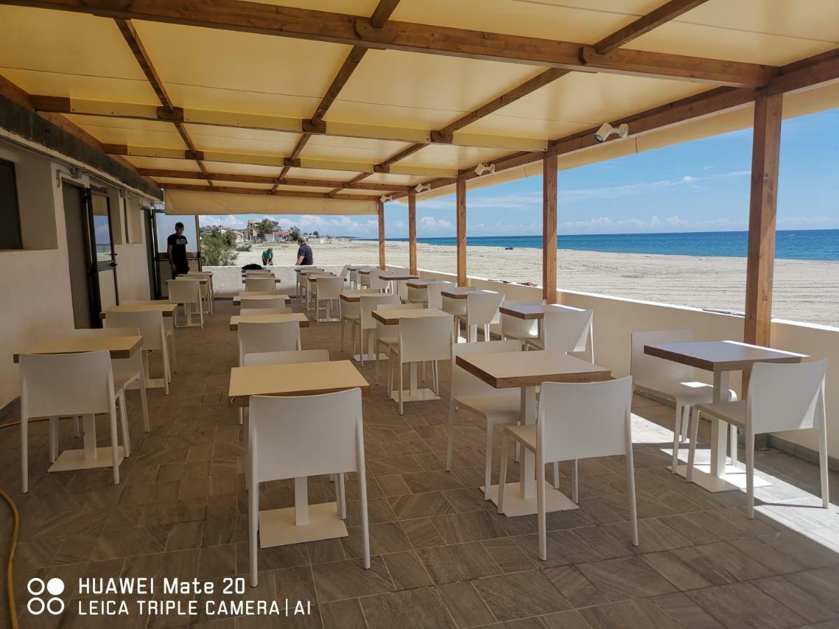 Camping Village Torrenova Ciro Marina Ngoại thất bức ảnh