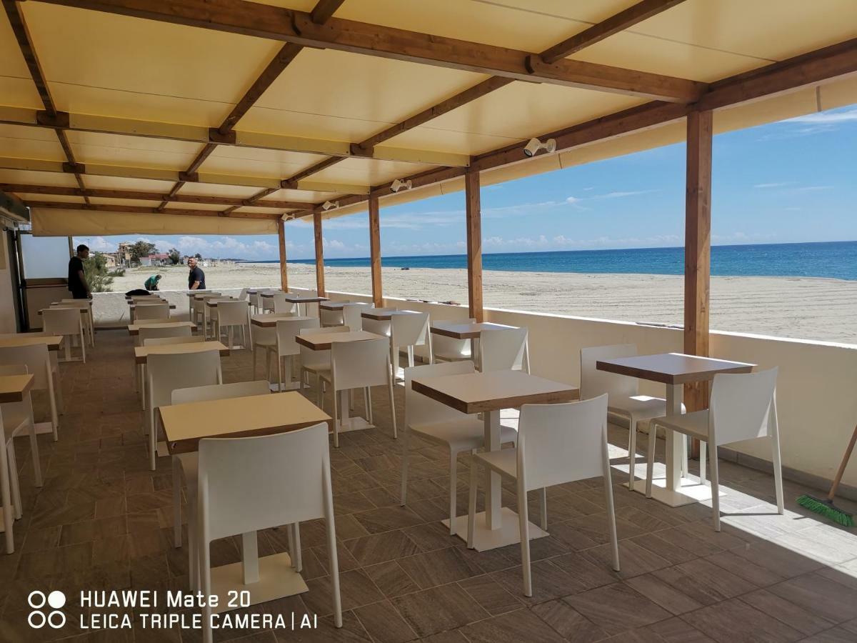 Camping Village Torrenova Ciro Marina Ngoại thất bức ảnh