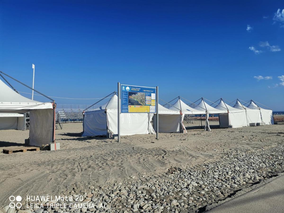 Camping Village Torrenova Ciro Marina Ngoại thất bức ảnh